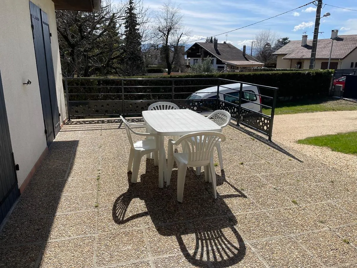 Villas Entiere, 6 Pl,3 Ch , Parking Prive , Climatise Chatte