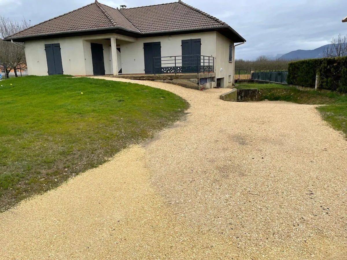 Villas Entiere, 6 Pl,3 Ch , Parking Prive , Climatise Chatte 0*,
